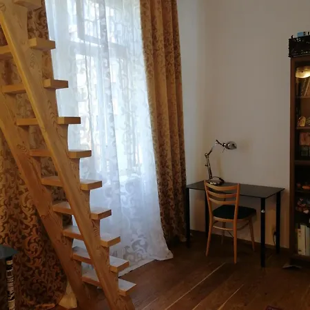 Ubytování v soukromí Sdileny Pokoj V Centru Mesta